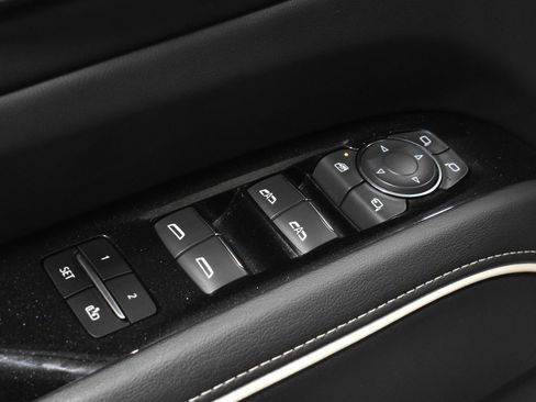 Used 2023 Cadillac Escalade ESV Premium Luxury w/ LPO, Floor Liner Package AWD/4WD image 13