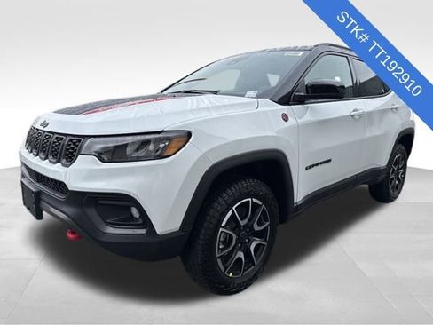 New 2026 Jeep Compass Trailhawk image 3