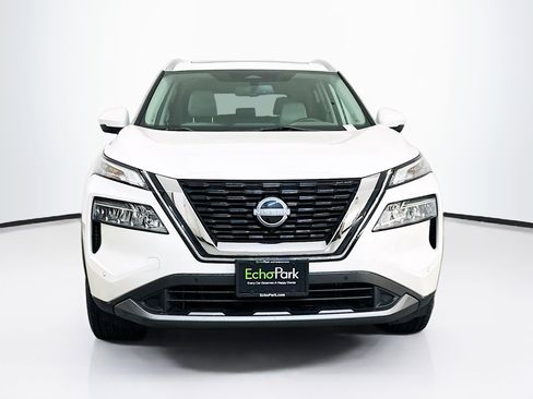 Used 2023 Nissan Rogue SL w/ SL Premium Package image 2