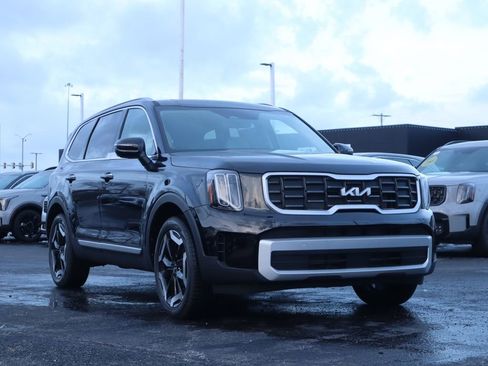 New 2025 Kia Telluride S image 1