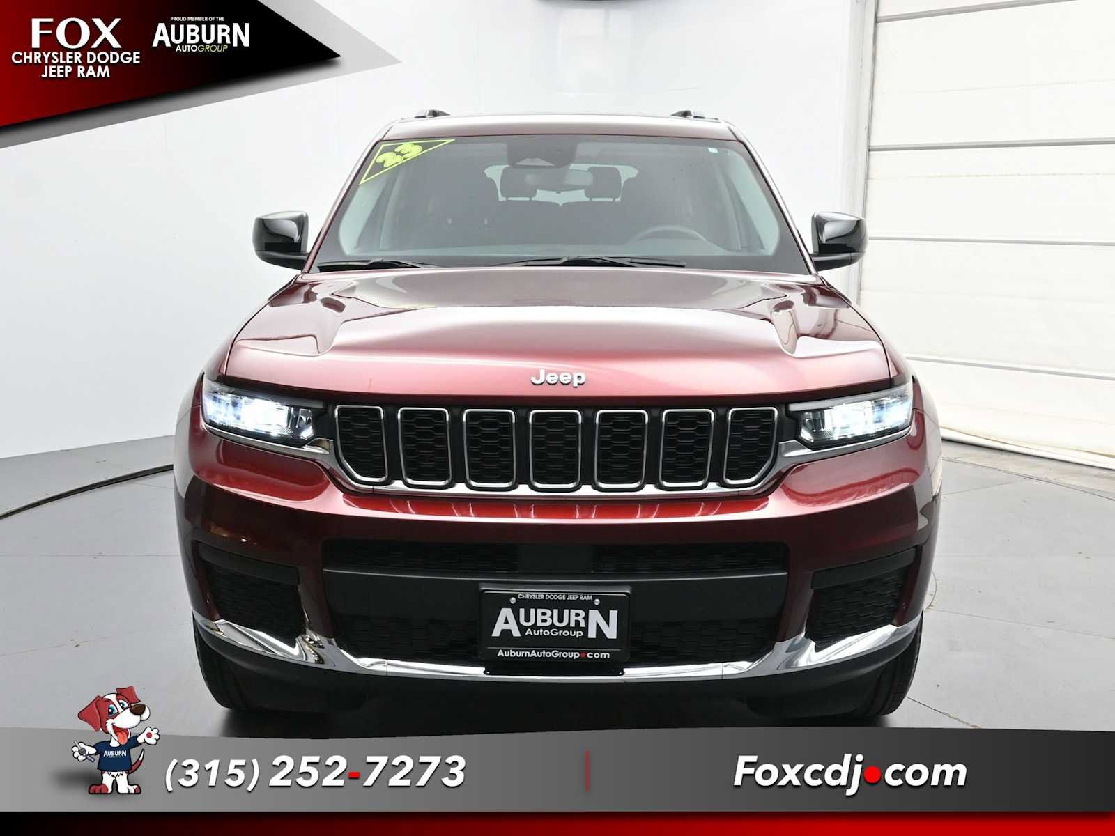Used 2023 Jeep Grand Cherokee L Laredo w/ Luxury Tech Group I AWD/4WD image 3