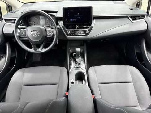 Used 2025 Toyota Corolla LE FWD image 11