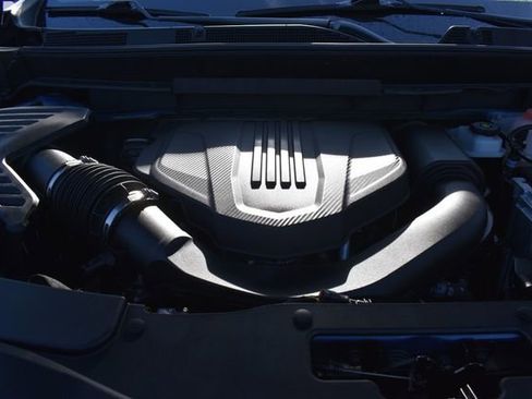 Used 2024 Chevrolet Traverse LS image 33