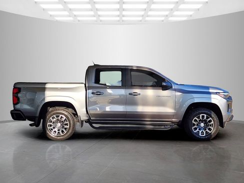 Used 2023 Chevrolet Colorado LT w/ LT Convenience Package III RWD image 3