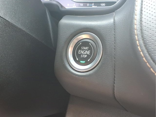 Used 2023 GMC Yukon XL AT4 w/ AT4 Premium Package AWD/4WD image 8