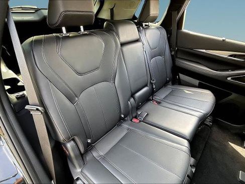 Certified 2026 INFINITI QX60 Luxe w/ Cargo Package AWD/4WD image 24