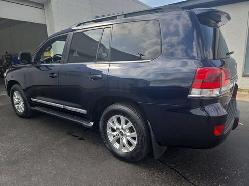 Used 2016 Toyota Land Cruiser AWD/4WD image 3