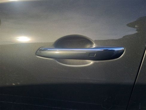 Used 2025 Genesis GV80 2.5T image 7