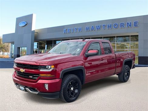 Used 2018 Chevrolet Silverado 1500 LT w/ All Star Edition image 3