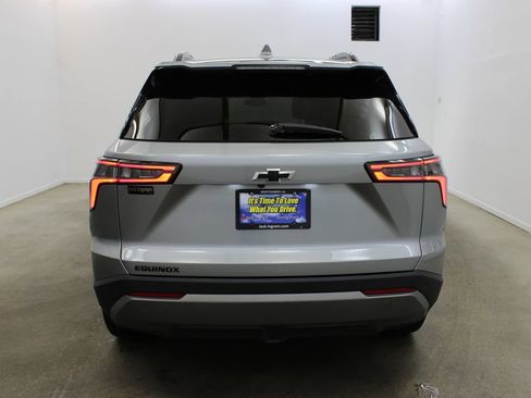 Used 2025 Chevrolet Equinox LT w/ Midnight Edition FWD image 4
