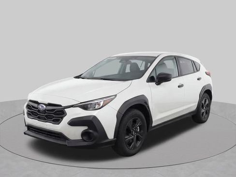 Used 2024 Subaru Crosstrek 2.0i AWD/4WD image 2