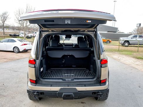 Used 2025 Lexus GX 550 image 57