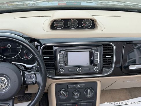 Used 2014 Volkswagen Beetle TDI image 18