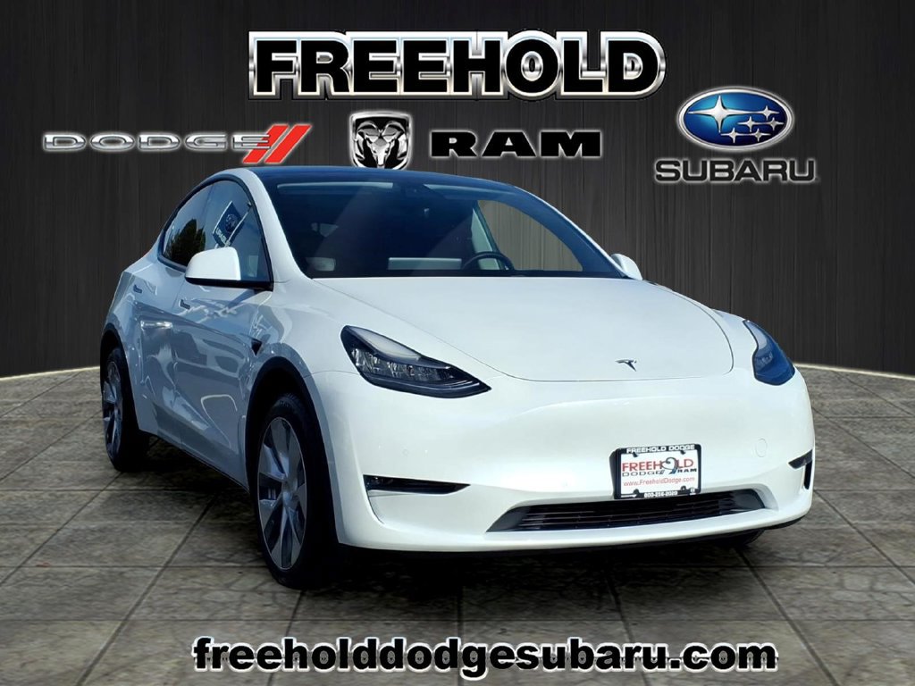 Used 2021 Tesla Model Y Long Range AWD/4WD image 1