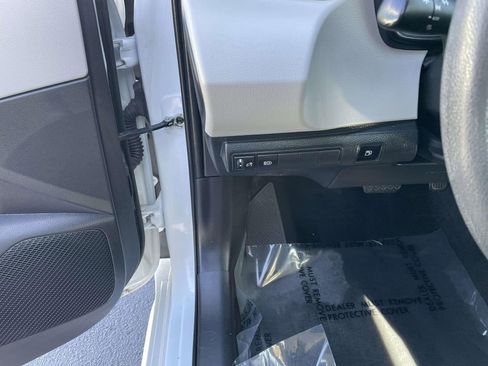 Used 2024 Toyota Corolla LE FWD image 29