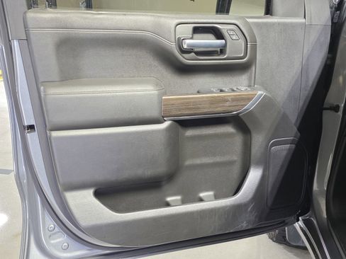 Used 2022 Chevrolet Silverado 1500 RST image 16