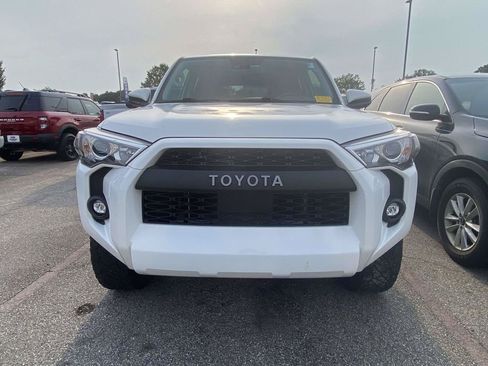 Used 2022 Toyota 4Runner SR5 RWD image 2