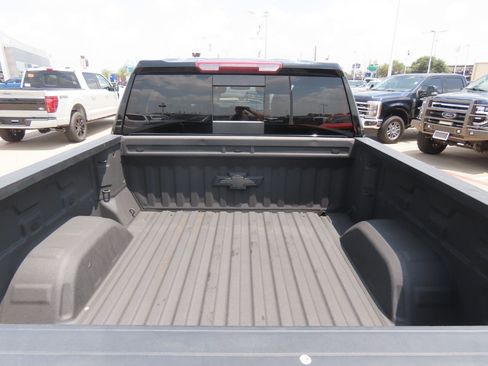 Used 2022 Chevrolet Silverado 1500 LTZ AWD/4WD image 14