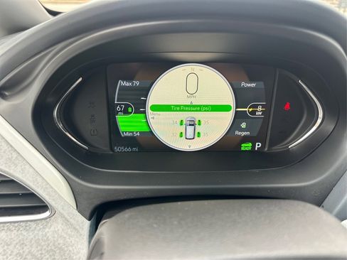 Used 2017 Chevrolet Bolt Premier w/ Driver Confidence II Package image 26