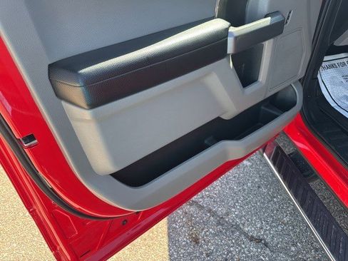 Used 2019 Ford F150 XLT w/ Equipment Group 302A Luxury image 9