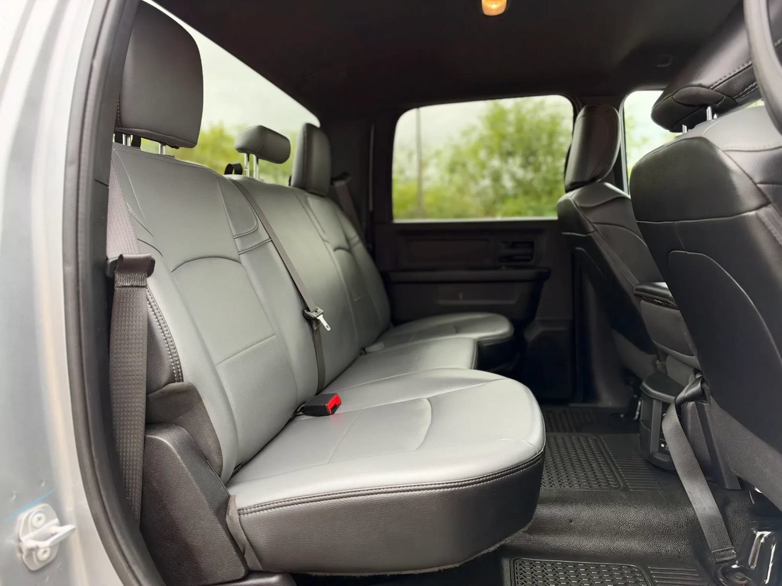 Used 2021 RAM 2500 Tradesman w/ Chrome Appearance Group AWD/4WD image 19