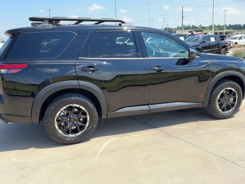 Used 2026 Nissan Pathfinder Rock Creek AWD/4WD image 8