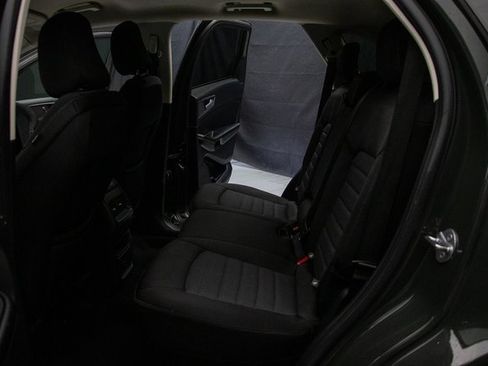 Used 2022 Ford Edge SE image 17