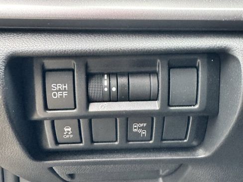 Used 2019 Subaru Crosstrek 2.0i Limited w/ Popular Package #3 image 7