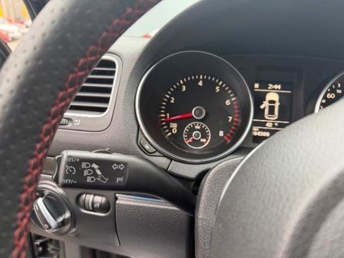 Used 2010 Volkswagen GTI 2-Door image 23