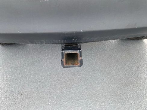 Used 2013 Toyota RAV4 LE AWD/4WD image 8