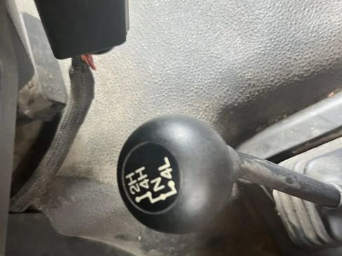 Used 2016 Ford F550 4x4 Regular Cab Super Duty image 4
