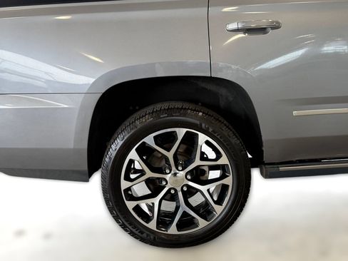 Used 2018 GMC Yukon Denali w/ Denali Ultimate Package AWD/4WD image 12