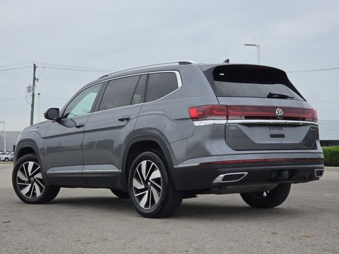 Used 2024 Volkswagen Atlas SEL AWD/4WD image 17