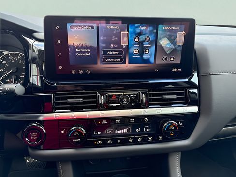 New 2026 Nissan Pathfinder SV w/ SV Premium Package FWD image 18