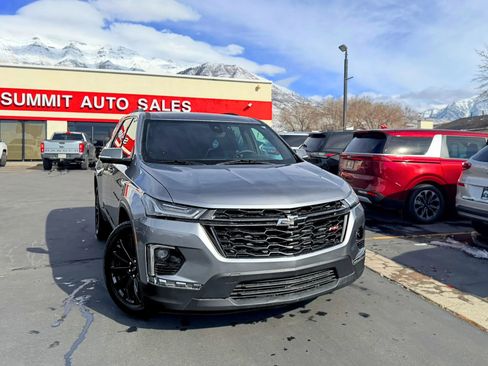Used 2023 Chevrolet Traverse RS AWD/4WD image 2