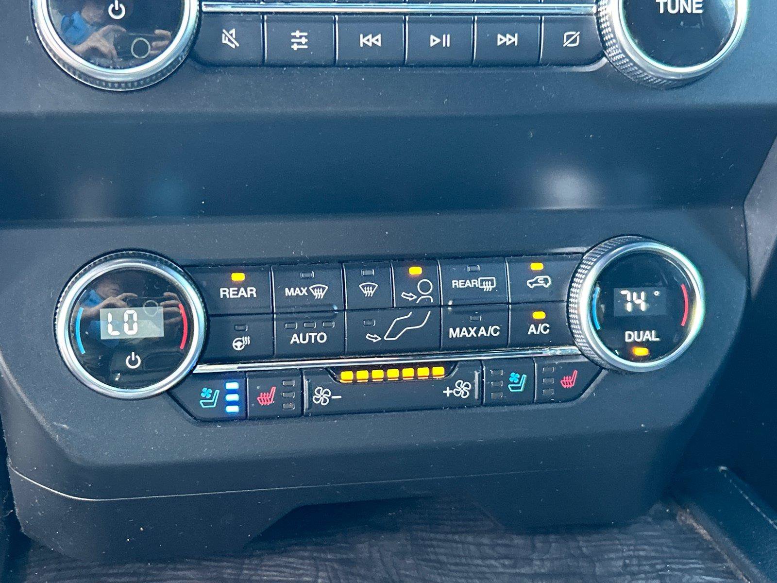 Used 2019 Ford Expedition Limited w/ Equipment Group 301A RWD image 25