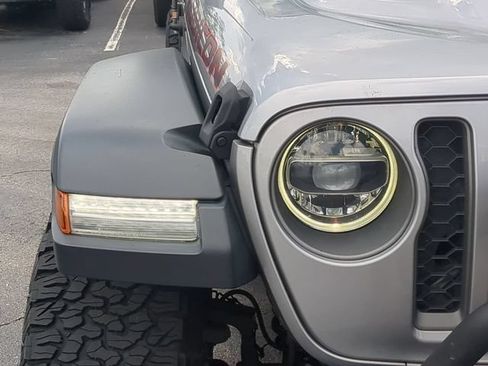 Used 2020 Jeep Gladiator Rubicon AWD/4WD image 10