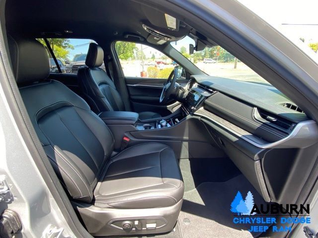 Used 2026 Jeep Grand Cherokee Limited AWD/4WD image 14