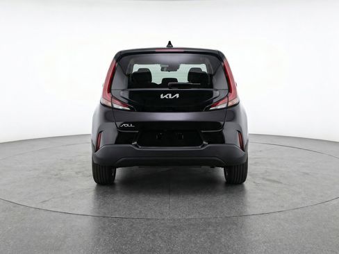 Used 2025 Kia Soul LX w/ LX Technology Package FWD image 7