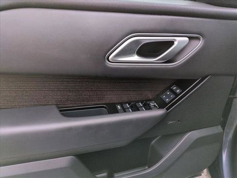 Used 2024 Land Rover Range Rover Velar Dynamic HSE image 9