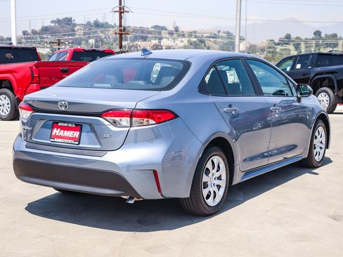 Used 2025 Toyota Corolla LE FWD image 7