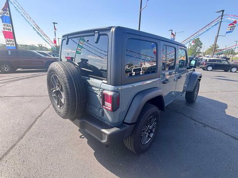 Used 2025 Jeep Wrangler Unlimited Sport AWD/4WD image 5