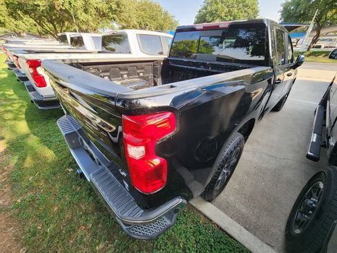 Used 2024 Chevrolet Silverado 1500 LT w/ Z71 Off-Road Package AWD/4WD image 6
