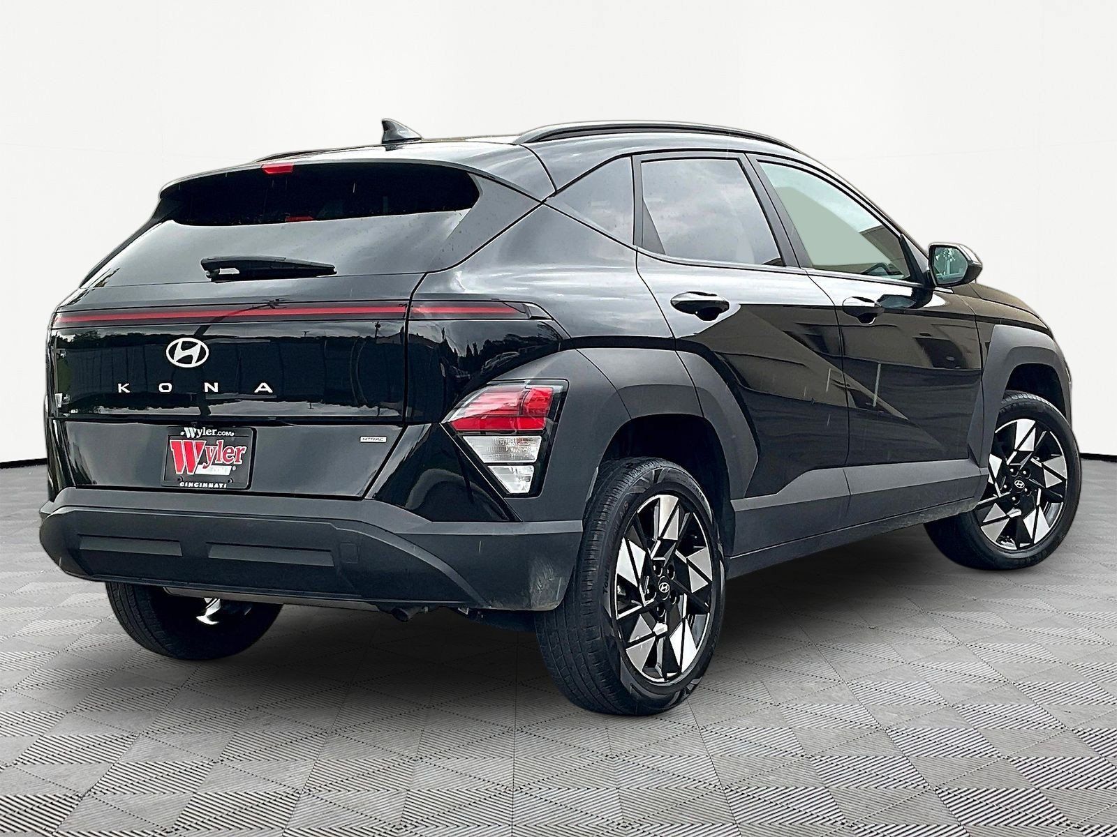 Used 2025 Hyundai Kona SEL AWD/4WD image 6