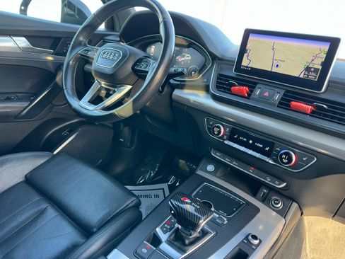Used 2020 Audi Q5 2.0T Titanium Premium Plus w/ Premium Plus Package image 56