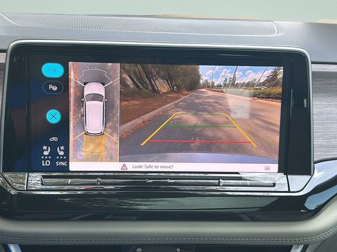 New 2026 Volkswagen Atlas SEL Premium R-Line AWD/4WD image 13