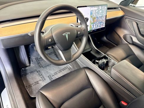 Used 2019 Tesla Model 3 Long Range image 4