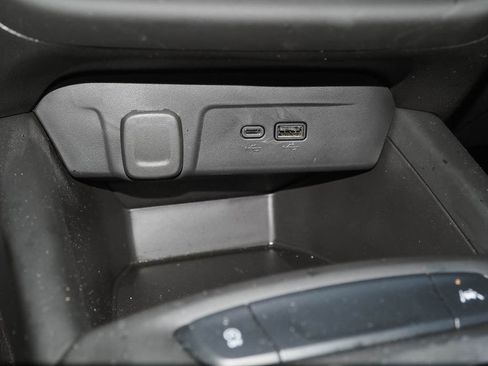 Certified 2025 Chevrolet Trax RS w/ Driver Confidence Package image 16