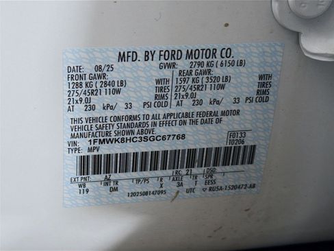 Used 2025 Ford Explorer Platinum w/ Ultimate Package AWD/4WD image 33