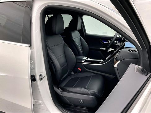 Certified 2023 Mercedes-Benz GLC 300 image 6